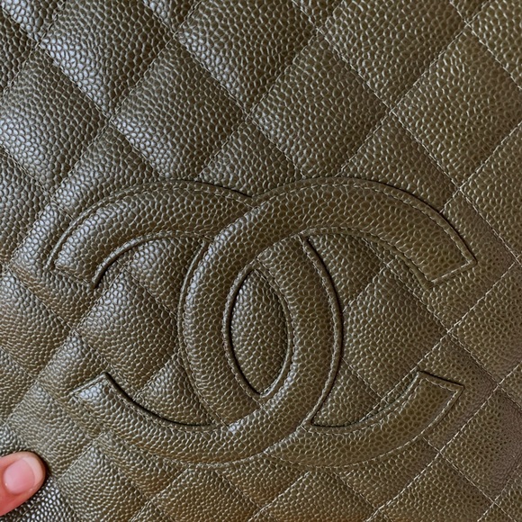 Chanel Leather Olive Green Bucket Tote Bag Chain - Picture 8 of 8